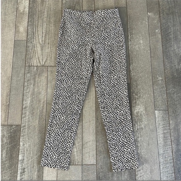 Who What Wear Size 2 Printed Pull-On Elastic Waist Pants. - Picture 3 of 6